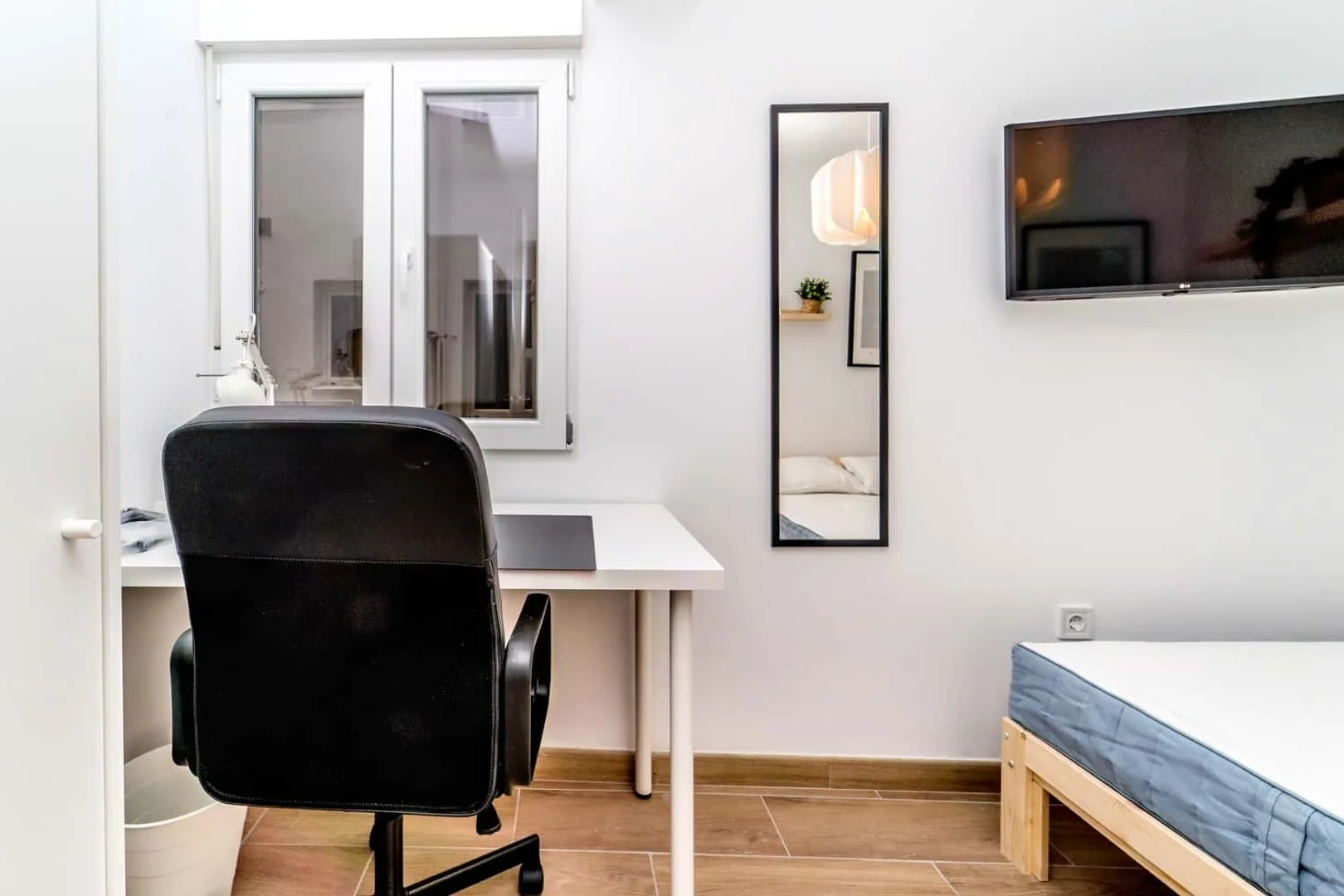 Chambre d'étudiant économique avec emplacement pratique dans 