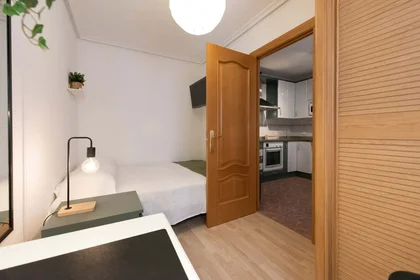 Chambre privée à Calle de Sta Lucía, 42D, 1º, 47005 Valladolid, Spain, image 4 de 19