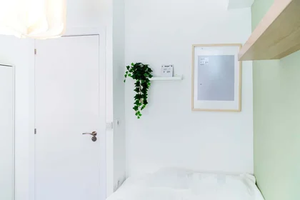 Özel oda konumu Calle de José García Sánchez, 28, puerta e, Delicias, 50005 Zaragoza, Spain, 1 31 görüntüsü