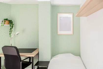 Stanza privata in C. de Montevideo, 2, 3º, Delicias, 50010 Zaragoza, Spain, immagine 1 di 41