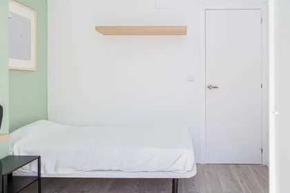 Stanza privata in C. de Montevideo, 2, 3º, Delicias, 50010 Zaragoza, Spain, immagine 3 di 41