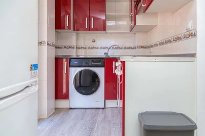 Stanza privata in C. de Montevideo, 2, 3º, Delicias, 50010 Zaragoza, Spain, immagine 37 di 41