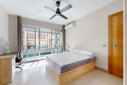 Habitación privada en Carrer d'Enmig, 23, piso 3 pta.a, 12001 Castelló de la Plana, Castelló, Spain, imagen 2 de 26
