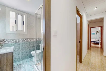 Privatzimmer in der Carrer de Bernat Artola, 16, 3º 1, 12004 Castelló de la Plana, Castelló, Spain, bild 14 von 27