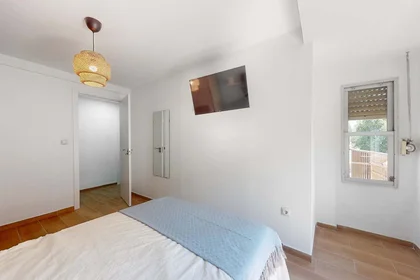 Private room at Av.de la Malva-Rosa, 64, 2º pta 7, Poblados Marítimos, 46011 València, Valencia, Spain, image 3 of 25