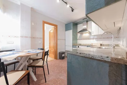 Chambre privée à Calle de Sta Lucía, 42D, 1º, 47005 Valladolid, Spain, image 7 de 17
