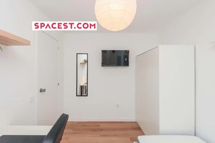 Stanza privata in Av. del President Companys, 28, puerta 2, 43201 Reus, Tarragona, Spain, immagine 1 di 10