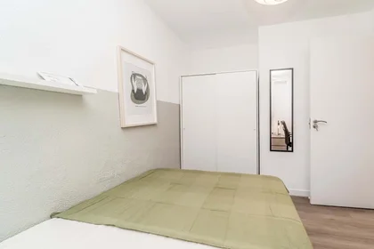 Private room at C. Peña de Francia, 8, 1º a, 47011 Valladolid, Spain, image 1 of 10