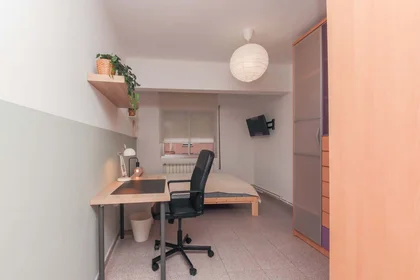 Chambre privée à Carrer de Benidorm, 1, puerta c, 43205 Reus, Tarragona, Spain, image 1 de 49