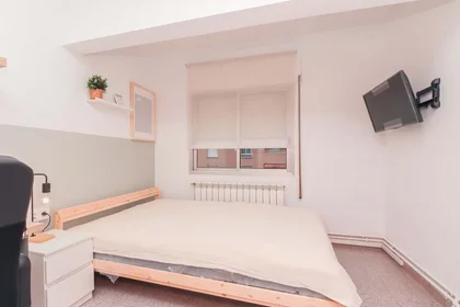 Chambre privée à Carrer de Benidorm, 1, puerta c, 43205 Reus, Tarragona, Spain, image 3 de 49
