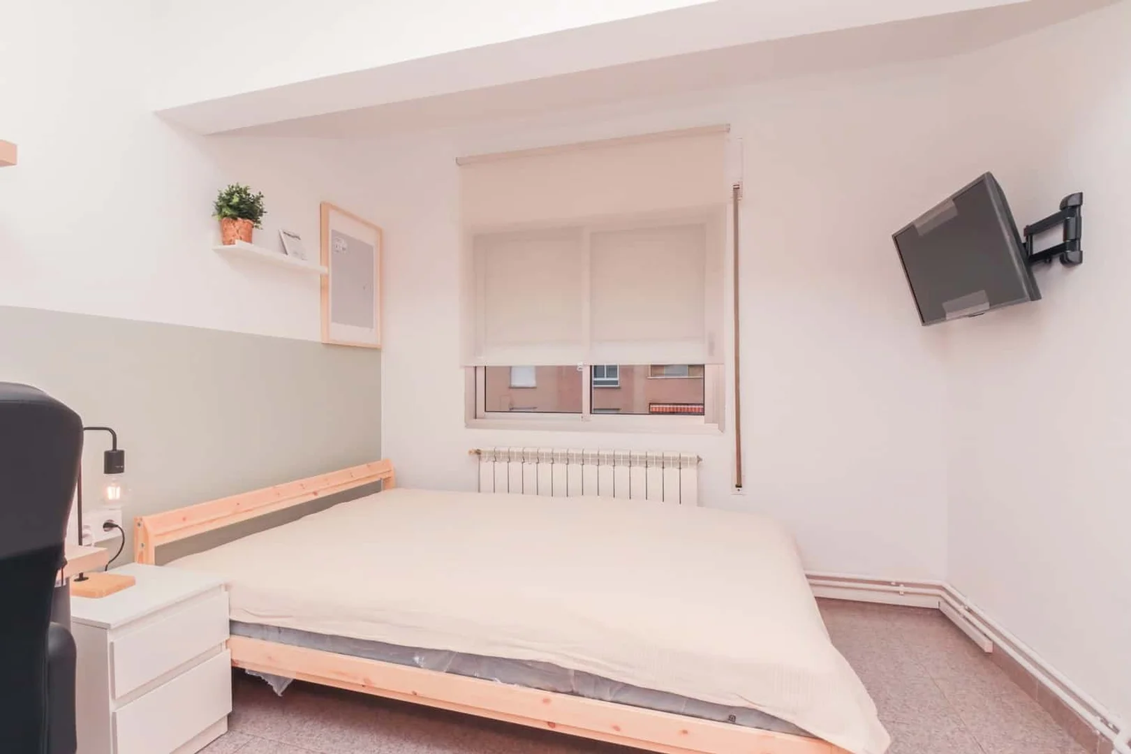 Chambre à louer dans un appartement d'étudiant à , entièrement meublée