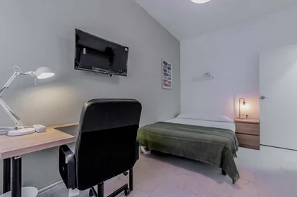 Chambre privée à C. Artesanía, 2, bajo a, 47005 Valladolid, Spain, image 2 de 30