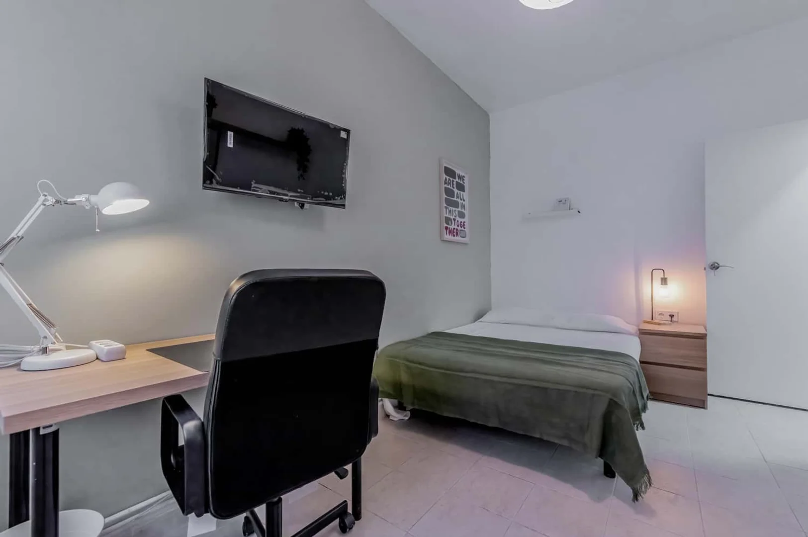 Chambre d'étudiant fonctionnelle parfaite pour étudier dans 