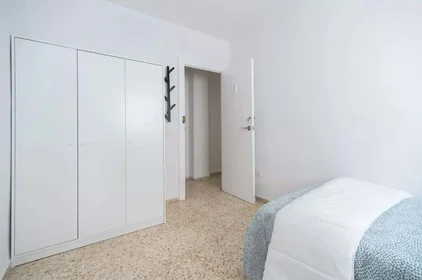 Private room at Pl. Clave, 20, 7ºa, 12001 Castellón de la Plana, Castellón, Spain, image 2 of 22