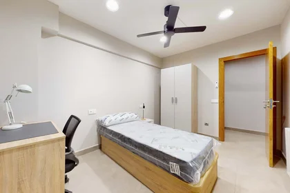 Habitación privada en Carrer d'Enmig, 23, piso 3 pta.a, 12001 Castelló de la Plana, Castelló, Spain, imagen 2 de 25