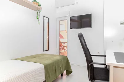 Habitación privada en C. de Portugal, 34, 3º puerta, Delicias, 50010 Zaragoza, Spain, imagen 1 de 44
