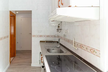 Habitación privada en C. de Portugal, 34, 3º puerta, Delicias, 50010 Zaragoza, Spain, imagen 18 de 44