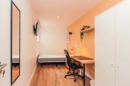 Privatzimmer in der Carrer de Santa Teresa, 44, 2º puerta 1, 43201 Reus, Tarragona, Spain, bild 2 von 49