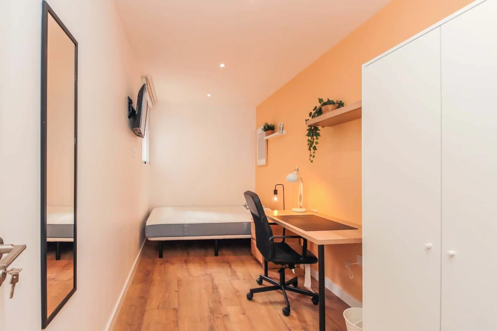 Habitación para estudiantes en  con modernas comodidades