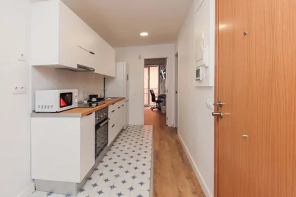 Özel oda konumu Carrer de Santa Teresa, 44, 3º puerta 2, 43201 Reus, Tarragona, Spain, 24 49 görüntüsü