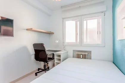 Quarto privado em C. Gran Canal, 2, 1º a, 28804 Alcalá de Henares, Madrid, Spain, imagem 2 de 49