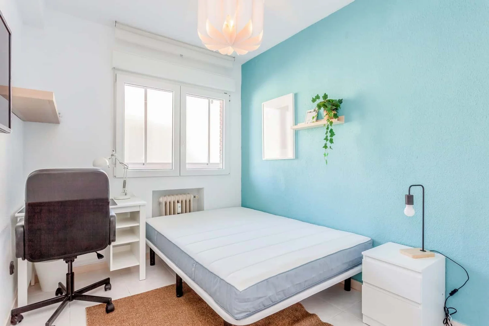 Quarto acolhedor para estudantes disponível em 