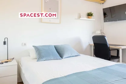 Quarto privado em Pl. los Pinos, 11405 Jerez de la Frontera, Cádiz, Spain, imagem 1 de 10
