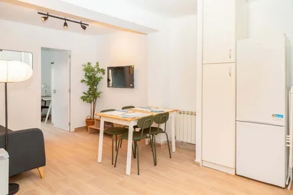 Quarto privado em C. de Las Navas de Tolosa, 46, 3º puerta a, Delicias, 50010 Zaragoza, Spain, imagem 32 de 35