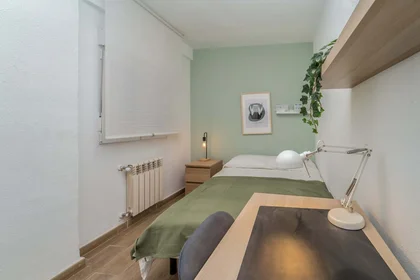 Chambre privée à C. Portillo del Prado, 17, 1ºf, 47011 Valladolid, Spain, image 22 de 38