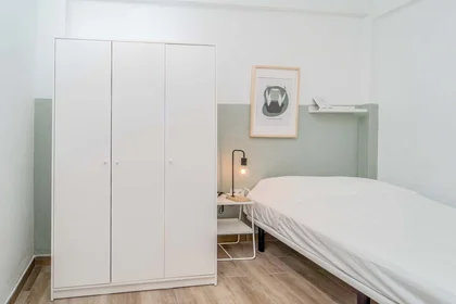 Private room at C. Cerrada, 12, 6º b, 47010 Valladolid, Spain, image 4 of 33