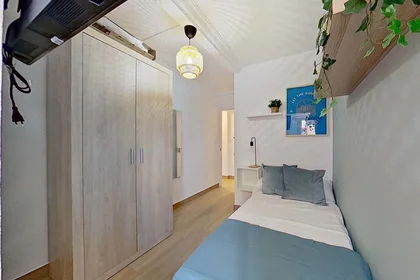 Habitación privada en C. de Sevilla, 13, piso 1-f, 50006 Zaragoza, Spain, imagen 2 de 27
