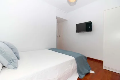 Privatzimmer in der C. del Empecinado, 32, 5º puerta 1, 28801 Alcalá de Henares, Madrid, Spain, bild 1 von 41