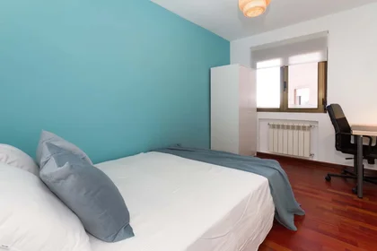 Privatzimmer in der C. del Empecinado, 32, 5º puerta 1, 28801 Alcalá de Henares, Madrid, Spain, bild 23 von 41