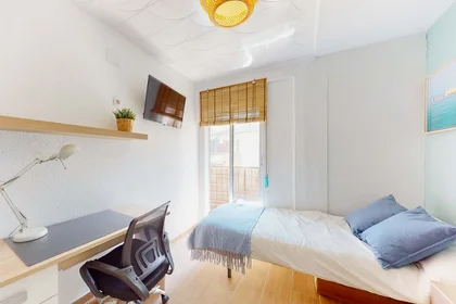 Private room at Av.de la Malva-Rosa, 64, 2º pta 7, Poblados Marítimos, 46011 València, Valencia, Spain, image 3 of 24