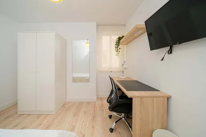 Private room at C. Antonio Pascual Quiles, 5, 2º, 03201 Elx, Alicante, Spain, image 1 of 29