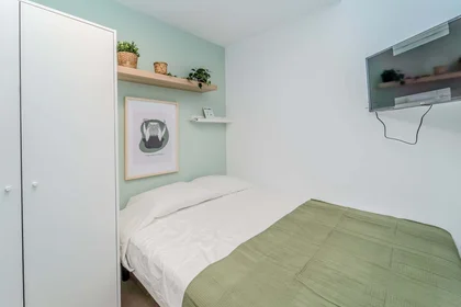 Chambre privée à C. Portillo del Prado, 17, 1ºf, 47011 Valladolid, Spain, image 2 de 38