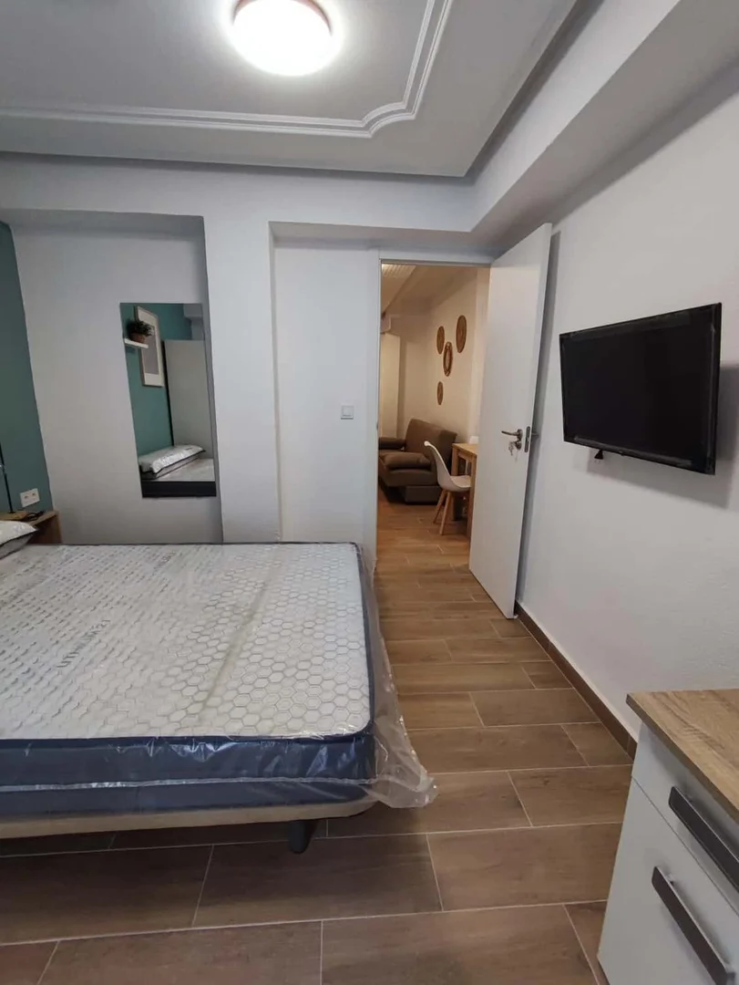 Student-friendly room in  with modern amenities
