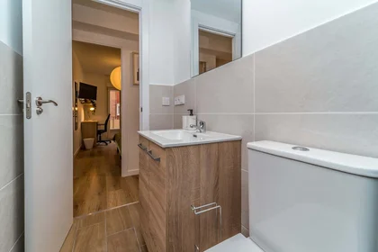 Private room at C. Lepanto, 6, 1º e, 47005 Valladolid, Spain, image 37 of 38