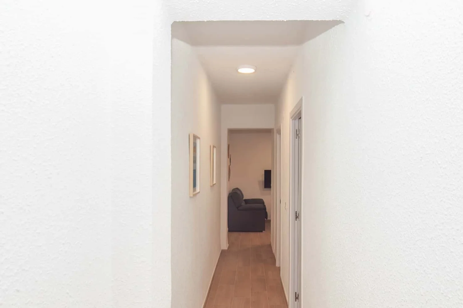 Habitación en apartamento estudiantil en alquiler en , completamente amueblado