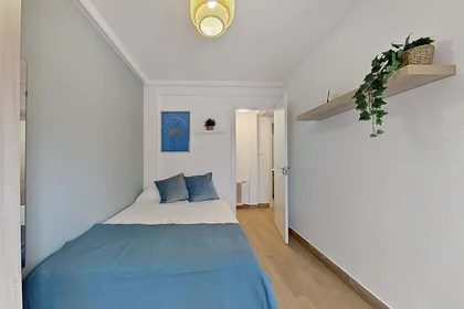Özel oda konumu C. de Sevilla, 13, piso 1-f, 50006 Zaragoza, Spain, 1 10 görüntüsü