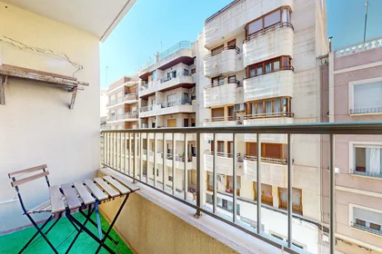 Özel oda konumu Carrer Jorge Juan, 41, 4º, 03201 Elx, Alicante, Spain, 4 23 görüntüsü