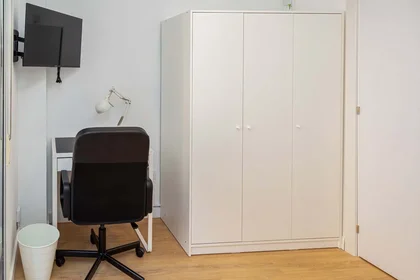 Habitación privada en C. de Ntra. Sra. del Salz, 29, 1º a, Delicias, 50017 Zaragoza, Spain, imagen 1 de 40