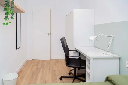 Quarto privado em C. de Don José Echegaray, Delicias, 50010 Zaragoza, Spain, imagem 1 de 10