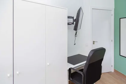 Stanza privata in C. del Arzobispo Doménech, 2, 1º, 50006 Zaragoza, Spain, immagine 2 di 25
