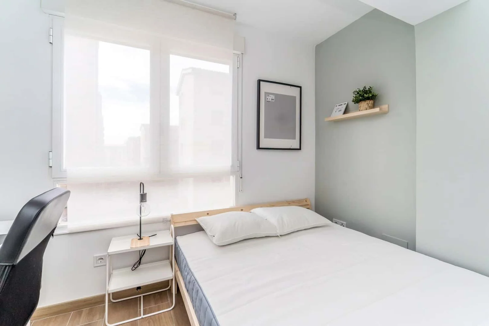 Chambre à louer dans un appartement d'étudiant à , entièrement meublée