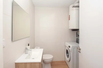Habitación privada en Av. de l'Alcora, 11, 12006 Castelló de la Plana, Castelló, Spain, imagen 34 de 34