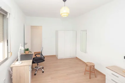 Habitación privada en Av. de l'Alcora, 11, 12006 Castelló de la Plana, Castelló, Spain, imagen 5 de 34