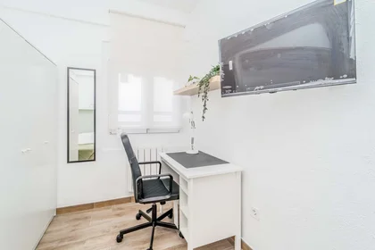 Private room at C. Cerrada, 12, 6º b, 47010 Valladolid, Spain, image 2 of 31