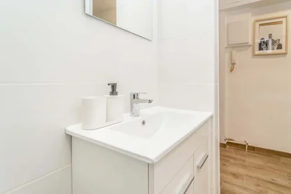 Private room at C. Cerrada, 12, 6º b, 47010 Valladolid, Spain, image 14 of 31