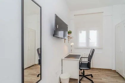 Private room at C. Cerrada, 12, 6º b, 47010 Valladolid, Spain, image 17 of 31
